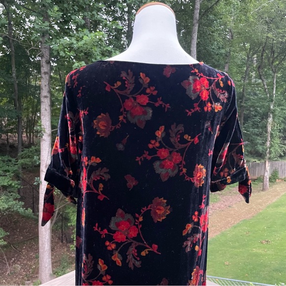 NWT Loft Black Red Floral Cold Shoulders Velvet Shift Dress Size S - Picture 8 of 16